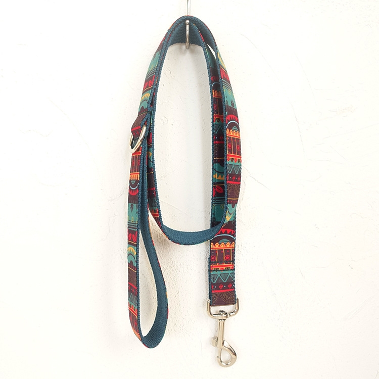 Individual pattern cloth traction belt