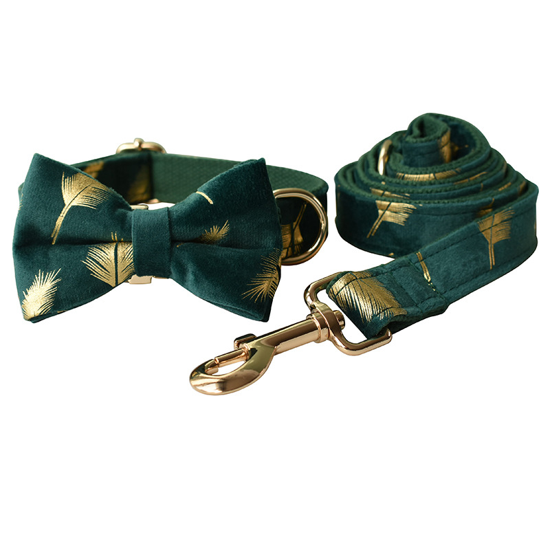 Emerald Feather Pattern Pet Collar Bow Leash Set - Image 5