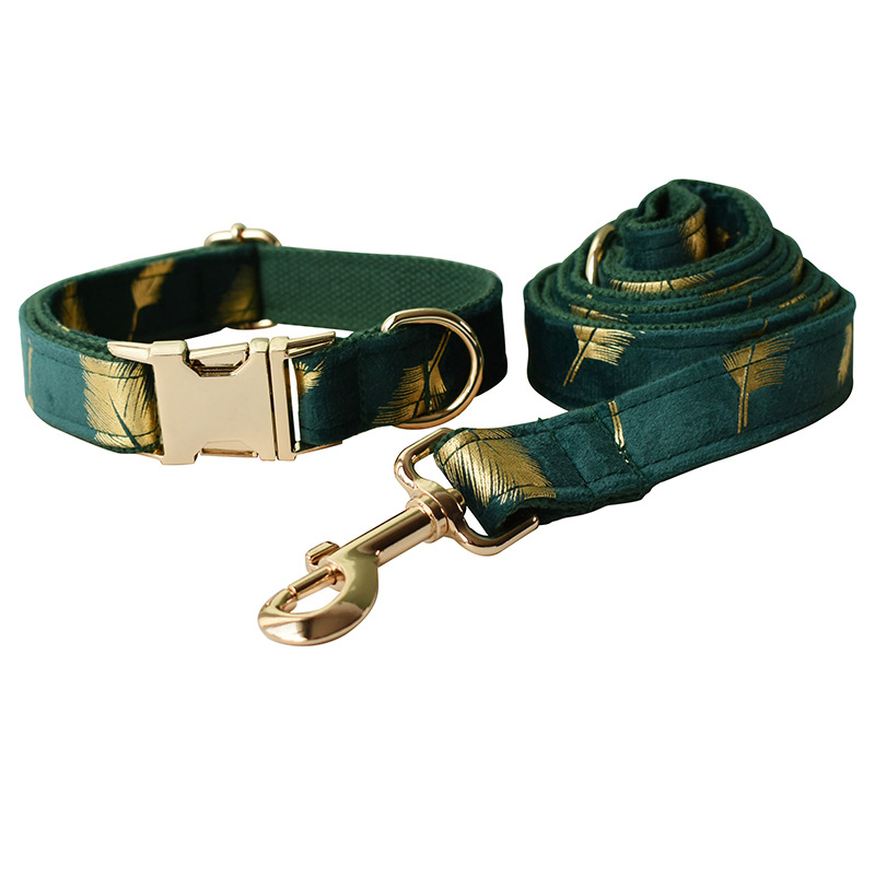 Emerald Feather Pattern Pet Collar Bow Leash Set - Image 4