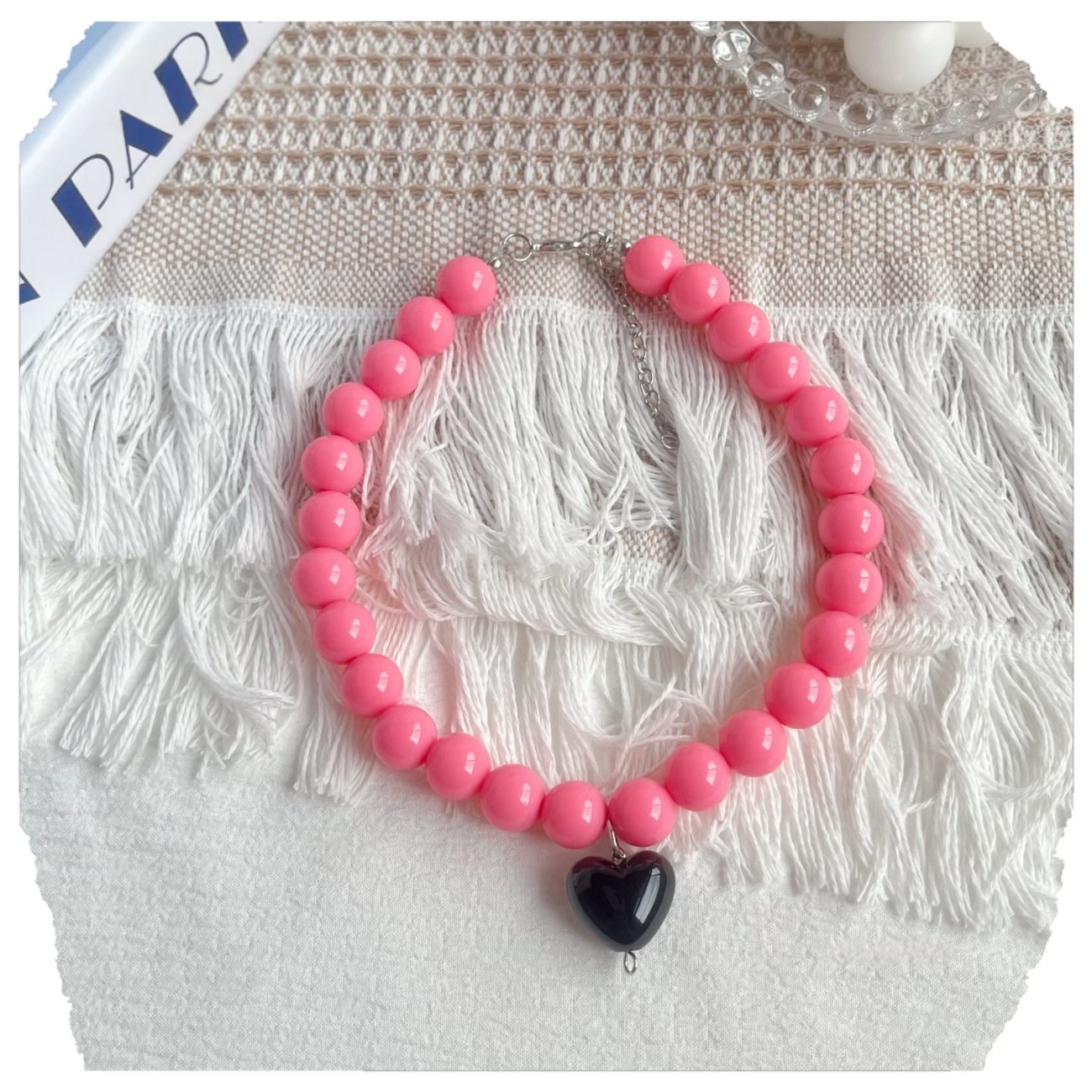 Color-block Heart-gradient Necklace With A Cat - Image 2
